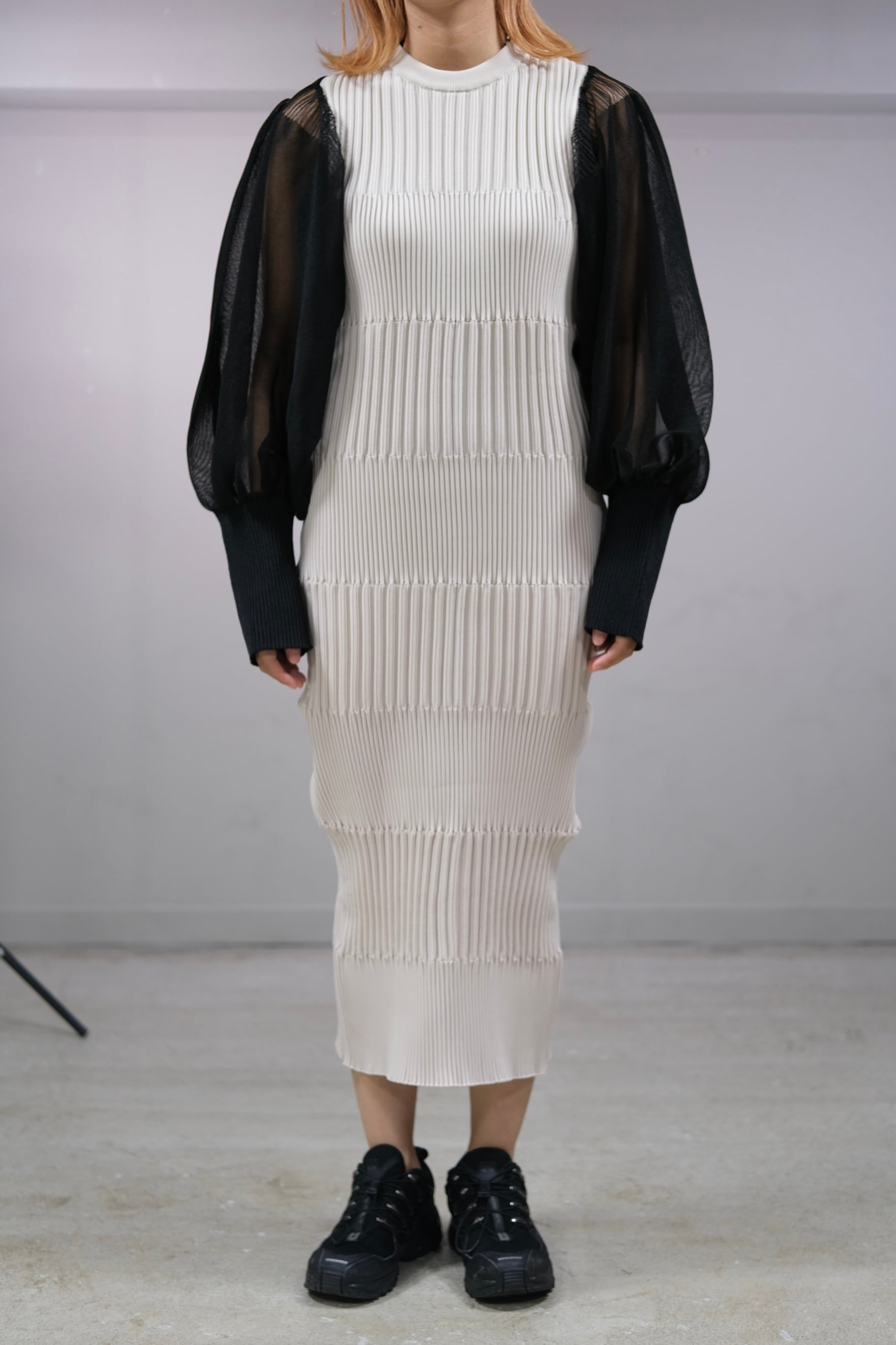 CFCL】FLUTED LUCENT LONG PUFF SLEEVE DRESS - light beige | loop