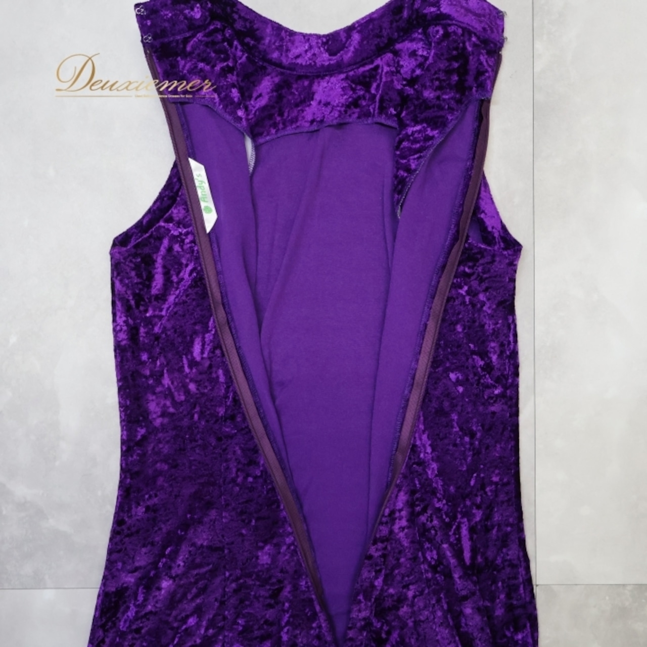 フラダンス 衣装 ワンピース ドレス Andy’s パープル系 ベロア ノースリーブ アシンメトリー 無地 シンプル 上品 華やか 鮮やか 高級感 大人っぽい セクシー かわいい 紫 深い紫 ハワイアン アロハ フラ ダンス レッスン 練習 おしゃれ