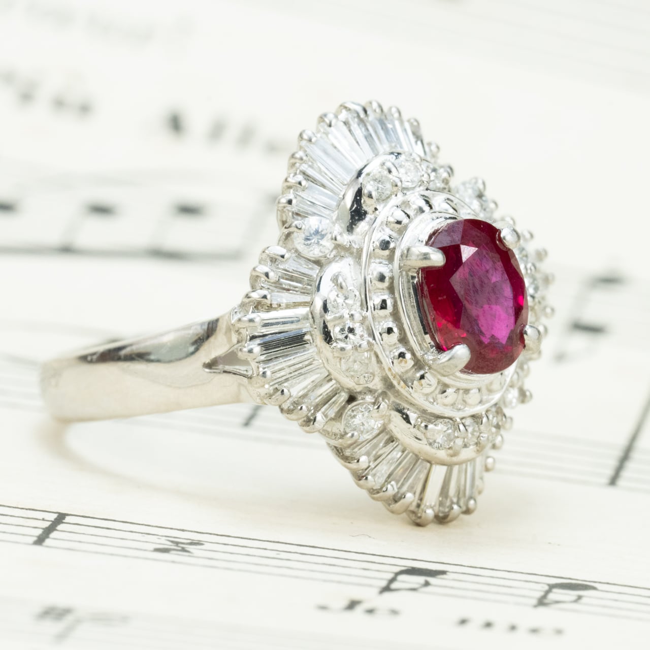昭和ジュエリー ルビー ダイヤモンド リング Pt900 0.92ct 0.76ct