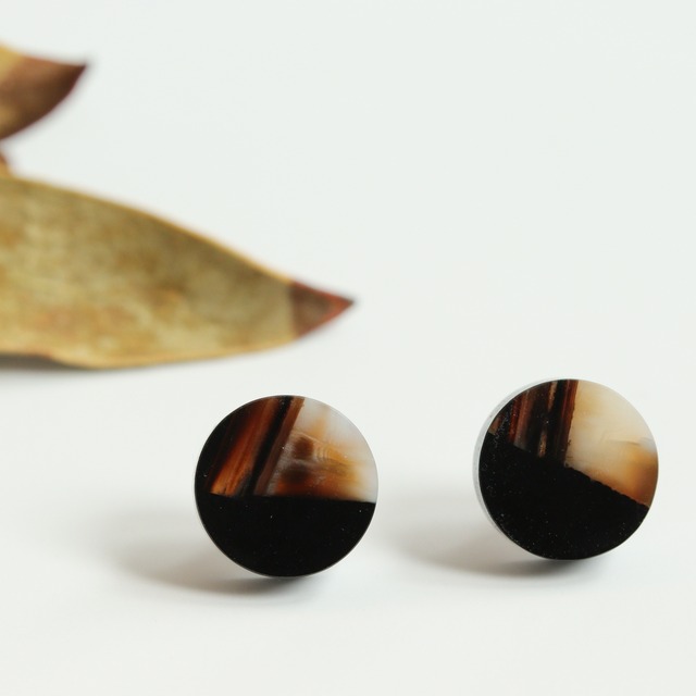 K14｜Terra｜オニキス・モノトーンブラックのスタッドピアス