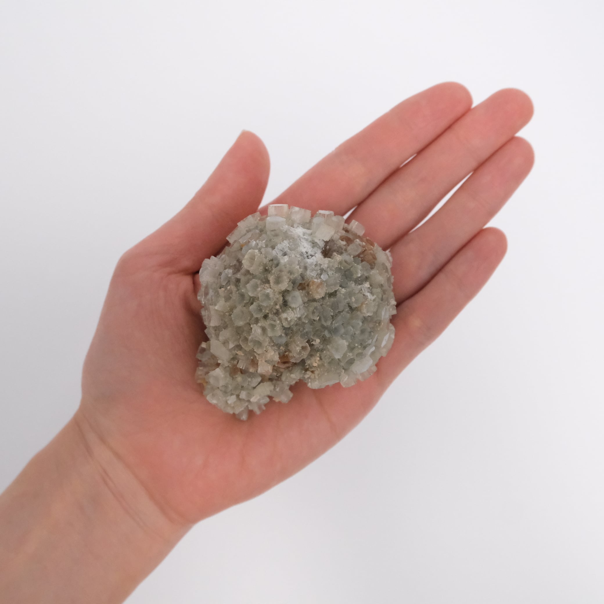 モロッコ産アラゴナイトの花 ( 花火 ) 花火×ドローン×音楽が完全