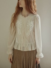 Ancien Velour Lace Frill Blouse F0842