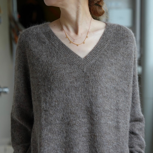 CORDERA(コルデラ) SURI V-NECK SWEATER TAUPE 230309-T-U