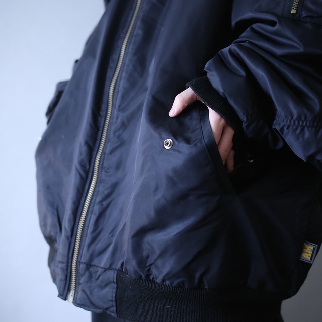 "reversible" black × orange over silhouette type MA-1 bomber jacket