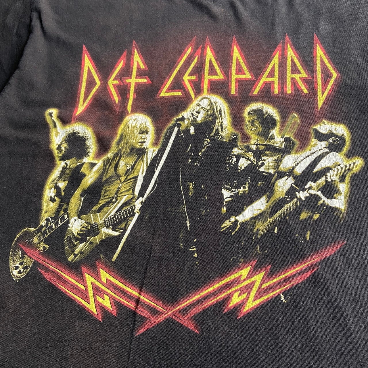 DEF LEPPARD バンドTシャツ メンズM-L相当 古着 デフ・レパード 2009 ツアー ブラック 黒色 バンT【Tシャツ】 | cave  古着屋【公式】古着通販サイト