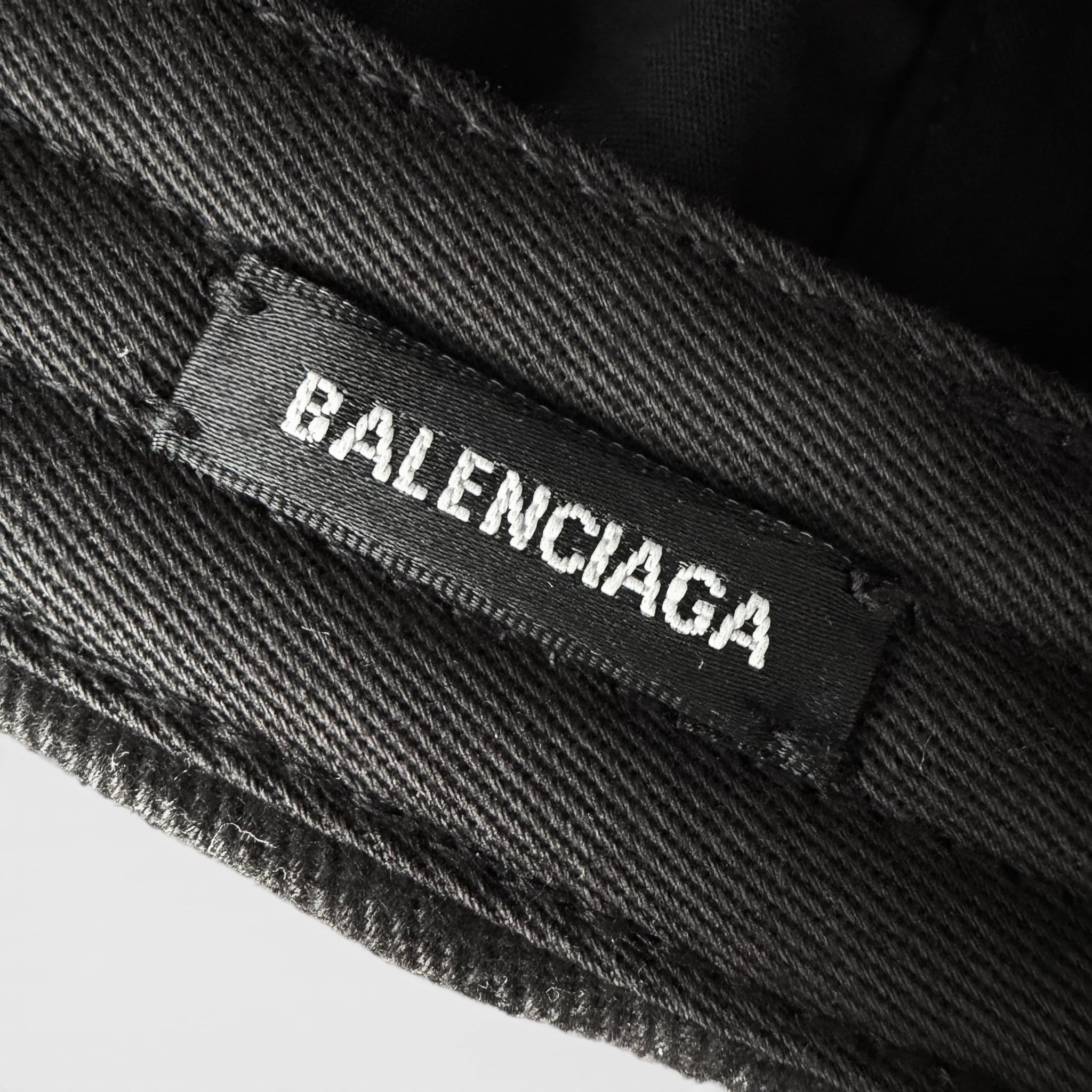 BALENCIAGA Logo Visor Cap Black L 59 | BRAND RESORT Online |【公式