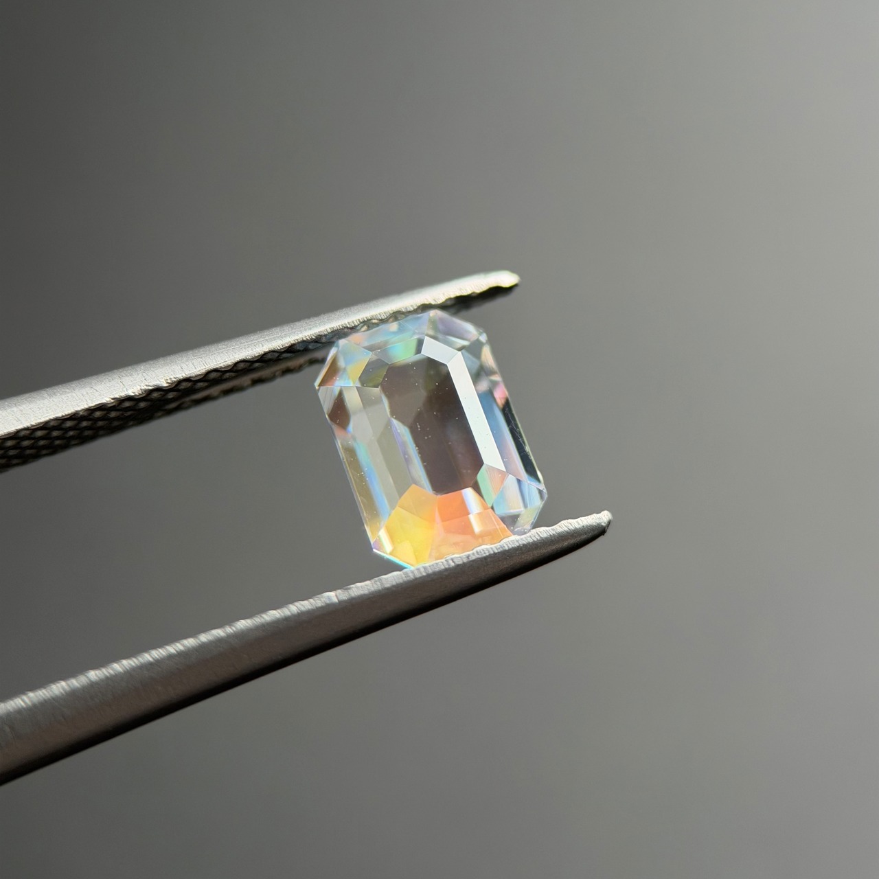 アンデシンラブラドライト  エメラルドカット　7.6x5.3mm,  1.42ct
