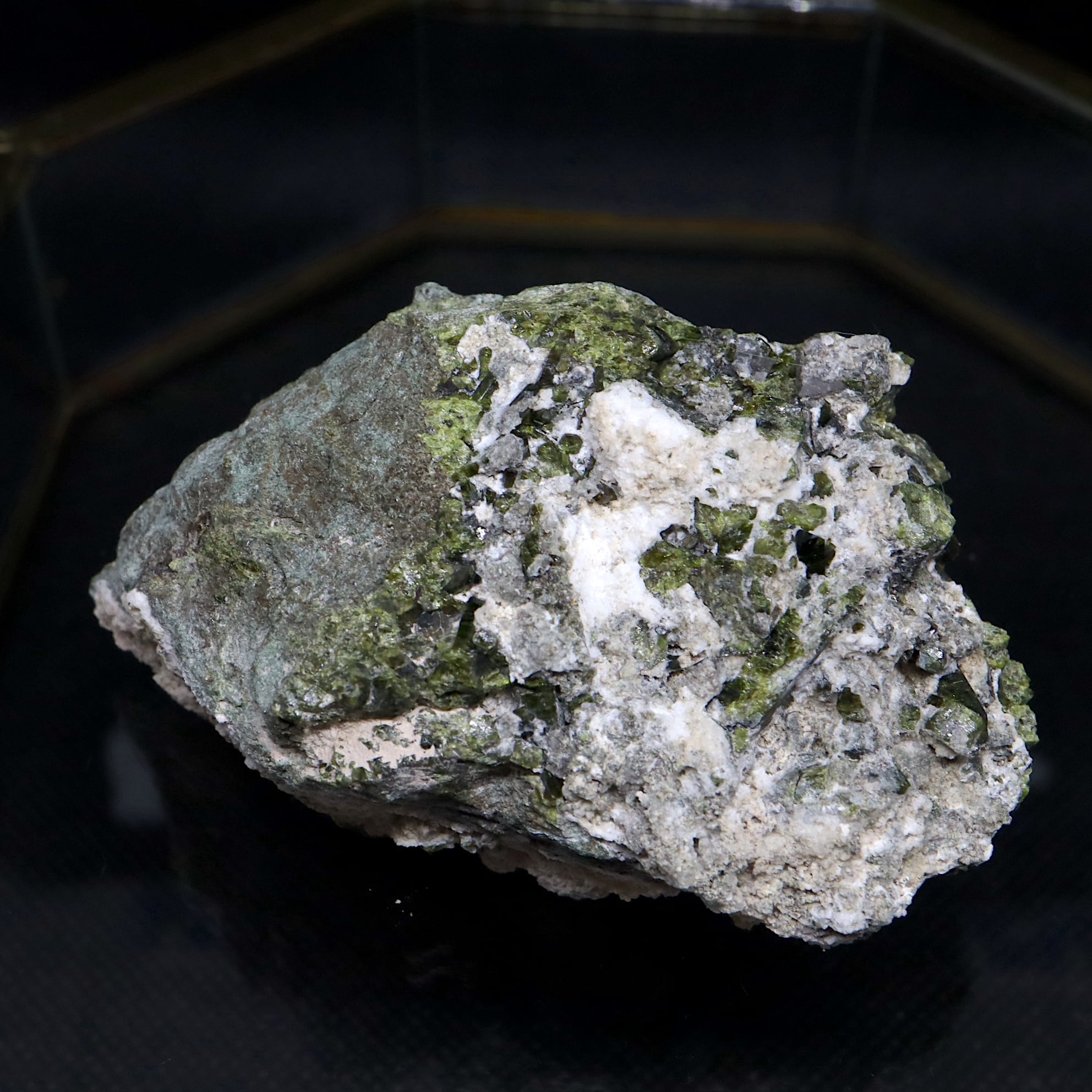 エピドート グリーンエピドート 緑簾石 原石 置物 | thelosttikilounge.com