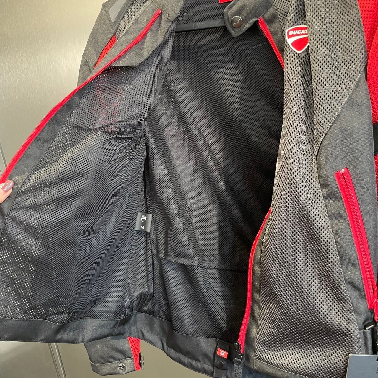 ドゥカティ　メッシュジャケット 楽天市場】☆ニューモデル☆【DUCATI】《Speed Air C2