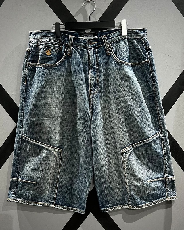 【X VINTAGE】"ROCAWEAR" Good Fade Design Loose Baggy Denim Shorts