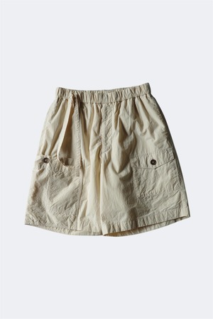 amachi.【FIELD WORK SHORTS -Off White-】