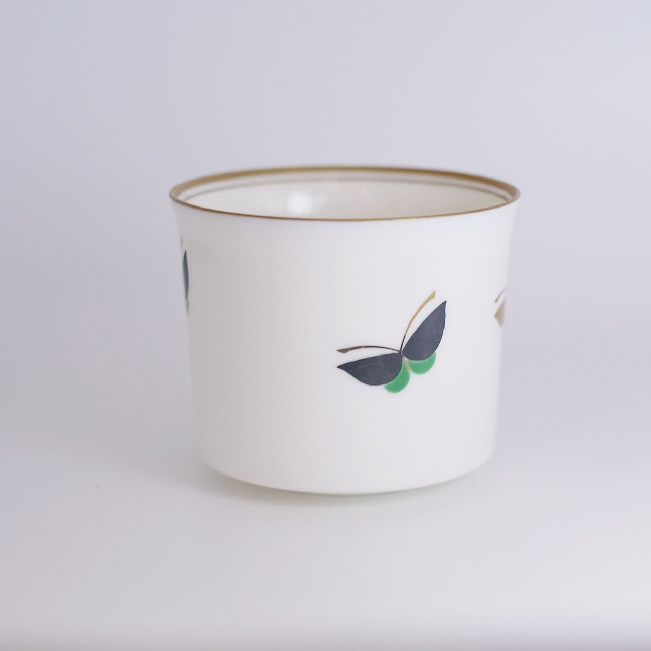 有田焼香蘭社、蝶柄金彩カップ＆ソーサー | 食器と雑貨 | timokotea