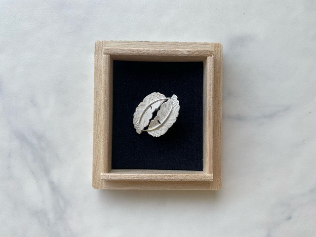 【帯留】tomohito matsubara　ふた羽