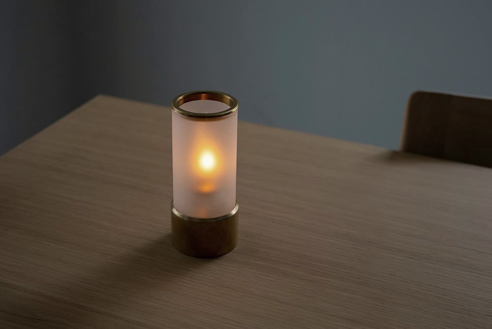 Dancing Lamp (smoke) | tokyoeast