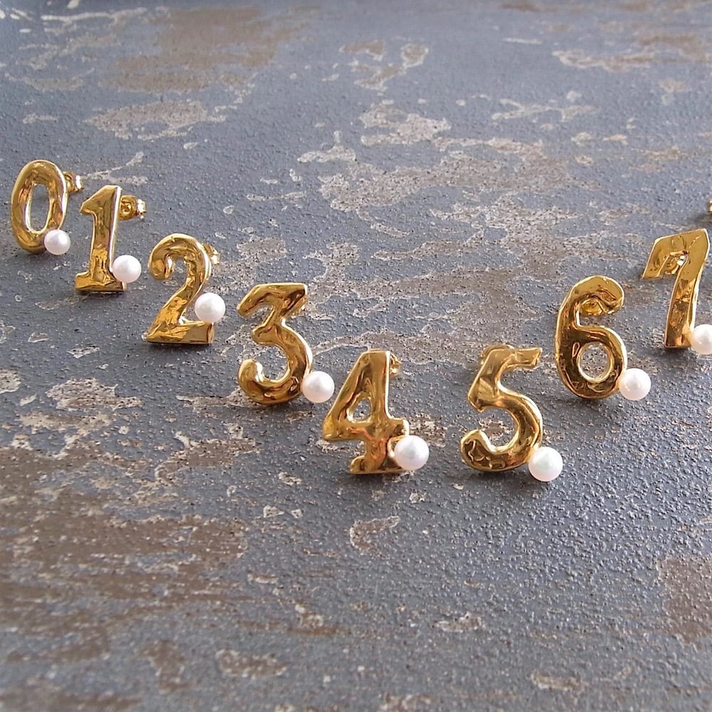 Numero& Star / 数字と星の片ピアス&イヤリング・パール付き Sサイズ