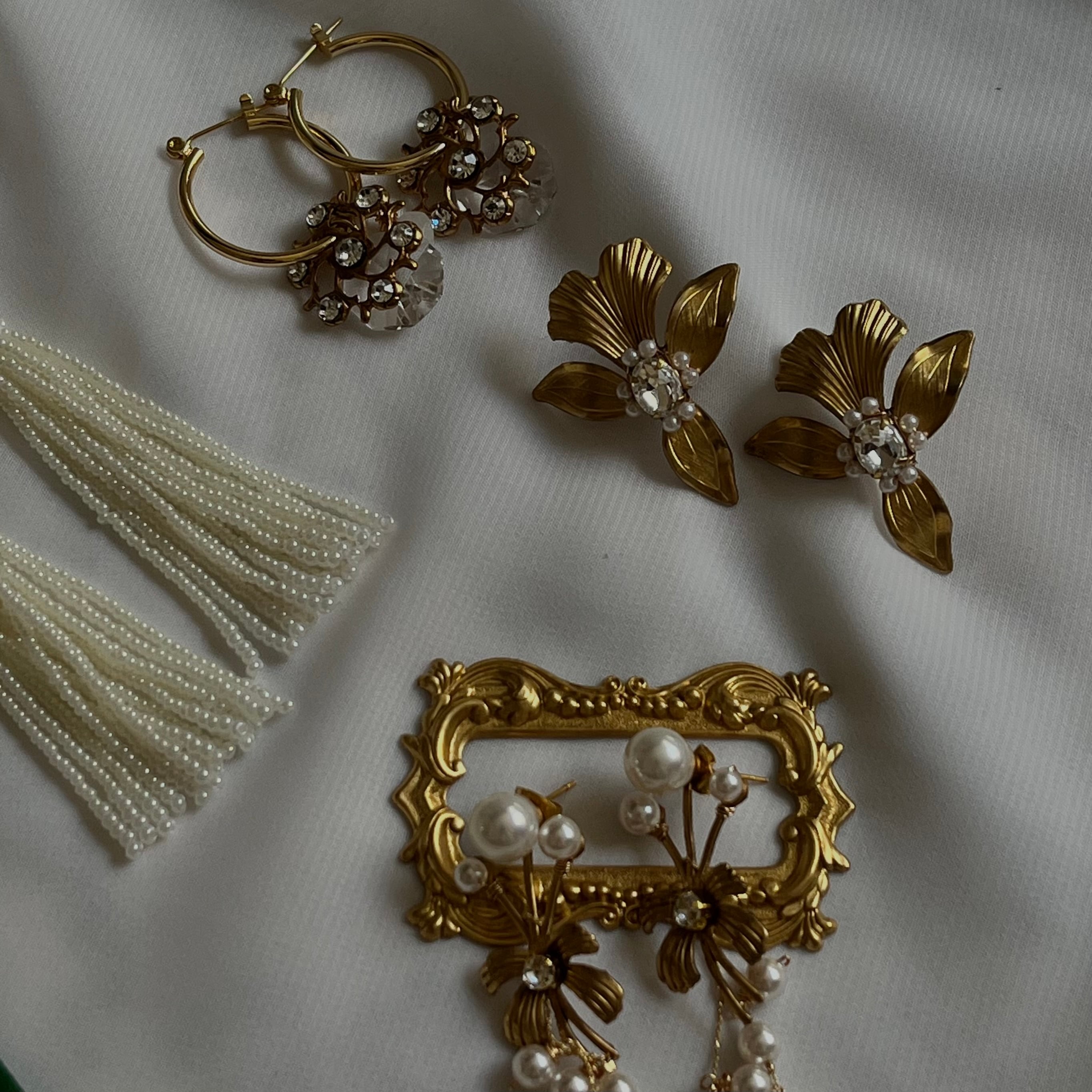 再販 Import Brass orchid flowers 蘭モチーフピアスまたはイヤリング