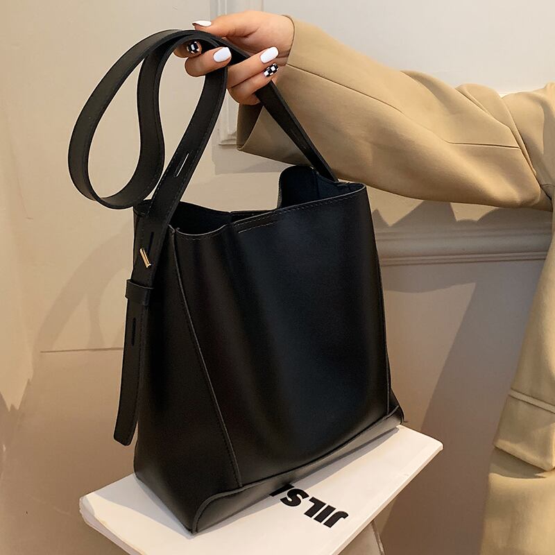 オータムウィンター 秋物 冬物 メッセンジャーバッグ Tiancai_Wing_Bag74141800154