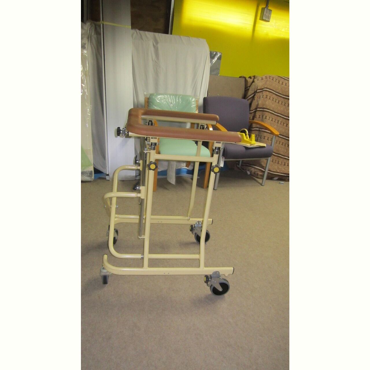 松永 SM-35 六輪歩行器 | ASUKA福祉用具リサイクル