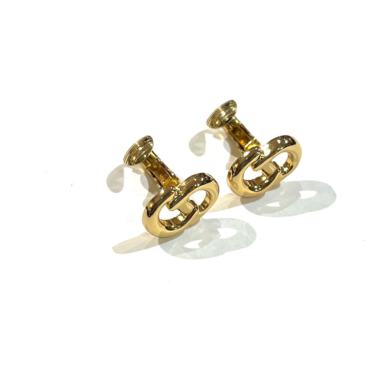 Christian Dior 】未使用DIOR イエローゴールドVINTAGE ロゴイヤリング