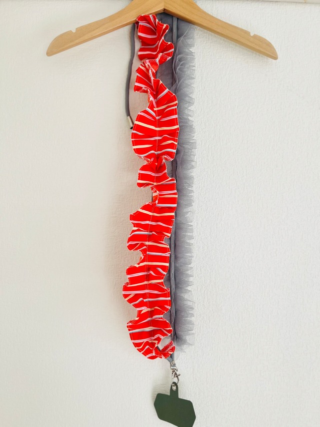 ドイツ製ボーダー生地とフリルのスマホショルダー　送料無料