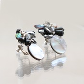 シックな色合い！シェルイヤリング mm1204