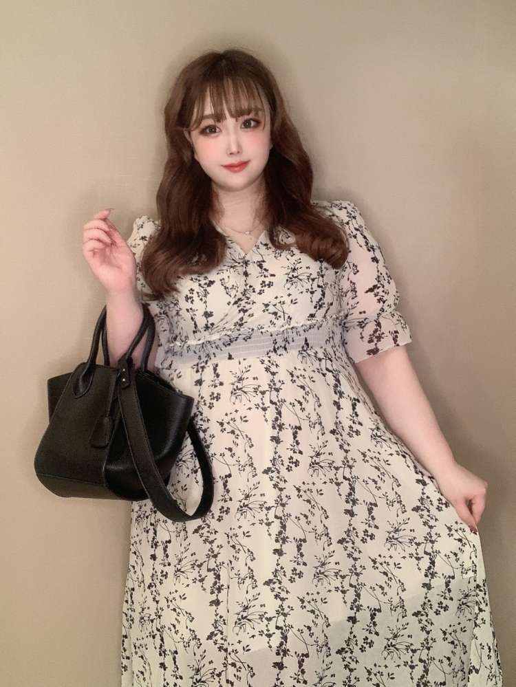シフォン花柄vネックロング丈ワンピース デート 女子会 大人可愛い カシュクール 5分袖 モノトーン 大きいサイズ 韓国 Ch43 可愛い大きいサイズ韓国レディースファッション通販 Chulachula チュラチュラ