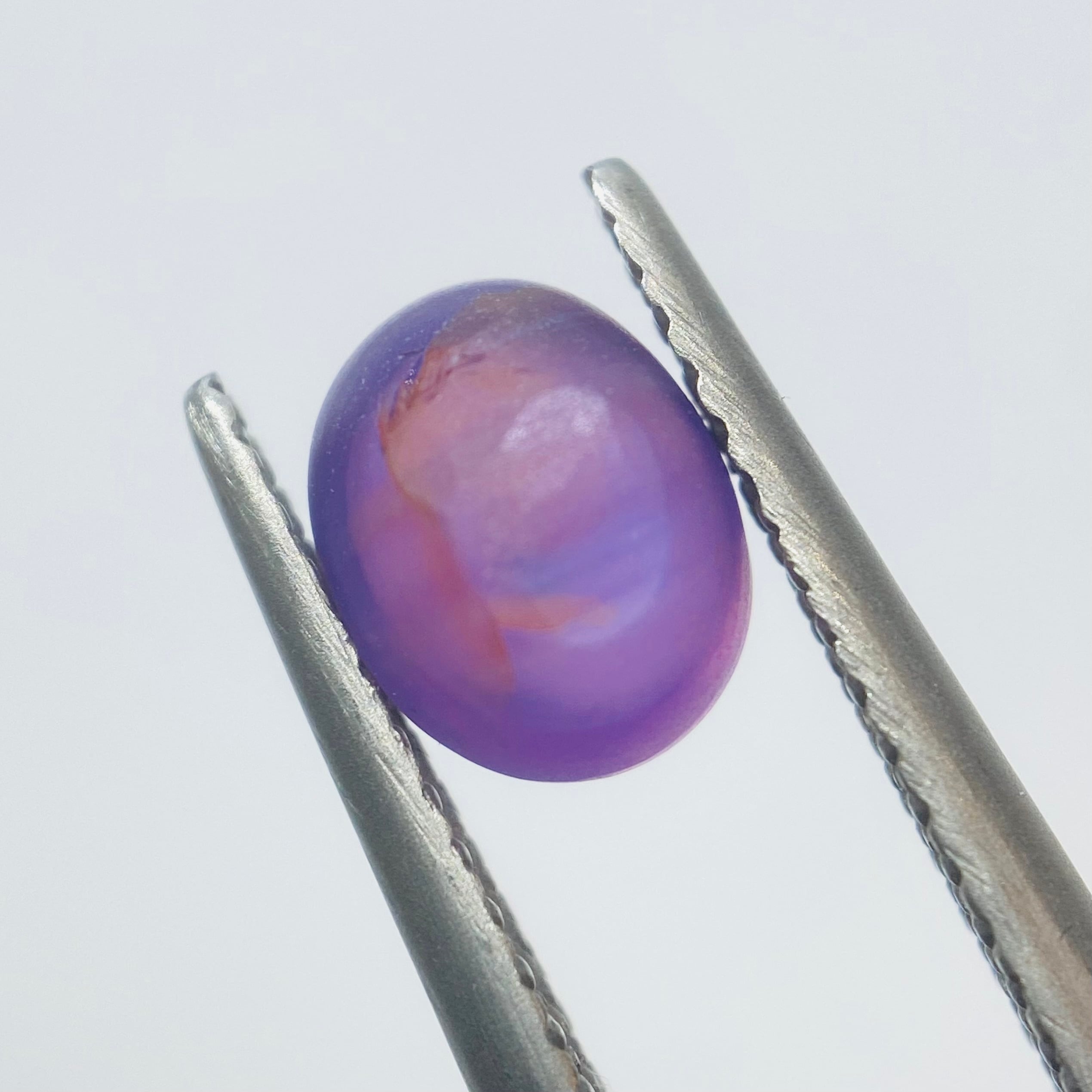 アイドル シルキーピンクの鮮やかスターサファイア