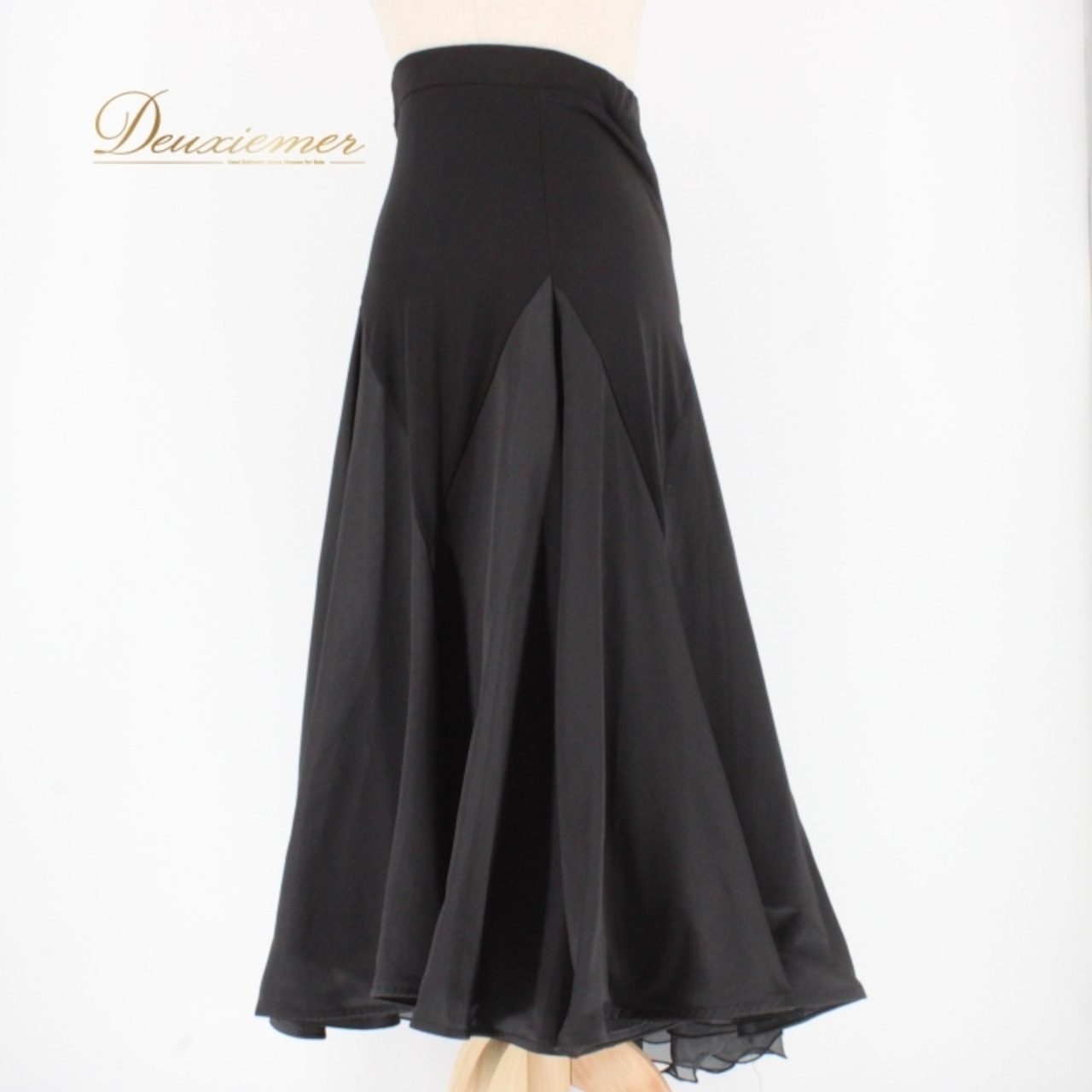 社交ダンス 衣装 スタンダード スカート レッスンウェア レディース 無地 ICHIOKU イチオク ブラック系 練習着 シンプル 光沢感 上品 社交ダンス スカート ブラック ウエストゴム 伸縮性 シンプルデザイン 二重スカート アーバンブラック 毎日着用 コーディネート 無地 練習用 トレーニング シルエット レディースファッション 92cm丈