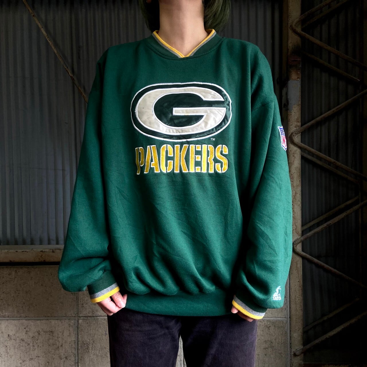 ビッグサイズ 90年代 STARTAR スターター NFL グリーンベイ・パッカーズ チームロゴ刺繍 ビッグロゴ スウェットシャツ メンズXXL相当  古着 NFL GREEN BAY PACKERS 90s ビンテージ ヴィンテージ トレーナー グリーン 緑色 リブライン 大きいサイズ【スウェット】  ...