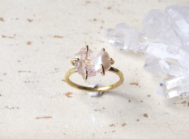 M様オーダー 原石のモルガナイトとパールのリング