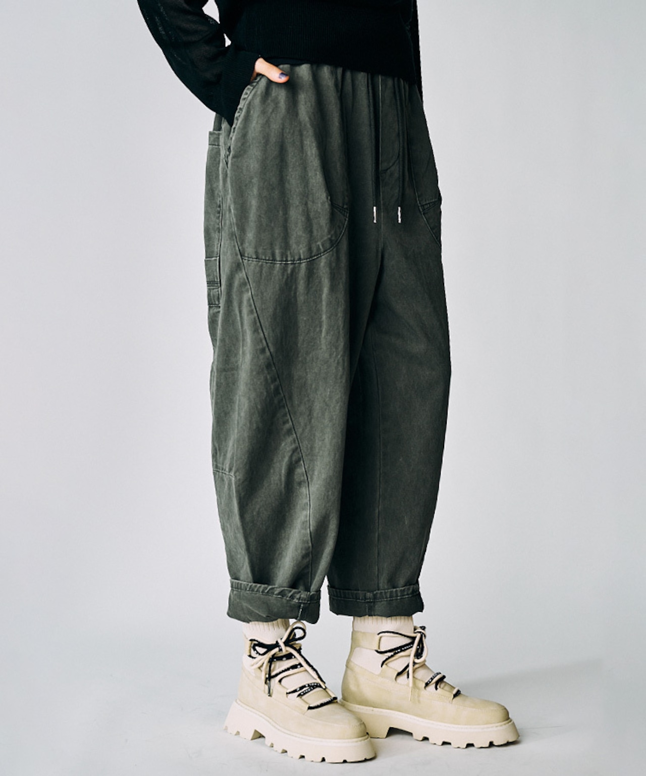 デニムライクバレルレッグジョガーパンツ (KHAKI) CQ-49010