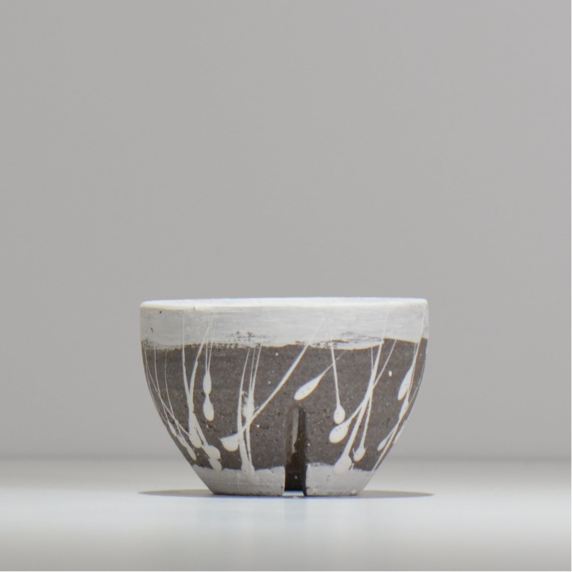 沼野 秀章 / 黒二白 / nh3_bwh04_xs / 約φ8.7cm / 植木鉢