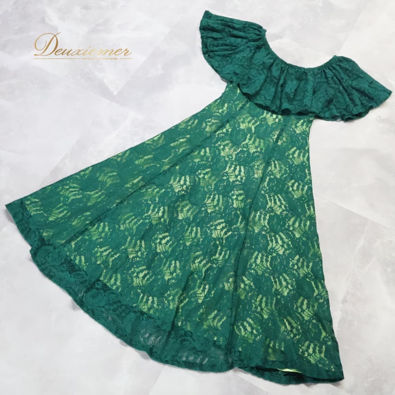 フラダンス 衣装 CC Fashions CCファッション ワンピース ドレス グリーン系 ハワイ製 ワントーン レース きれい 上品 おしゃれ かわいい 華やか 鮮やか 明るい 爽やか 緑 黄緑 ハワイアン アロハ フラ ダンス レッスン 練習