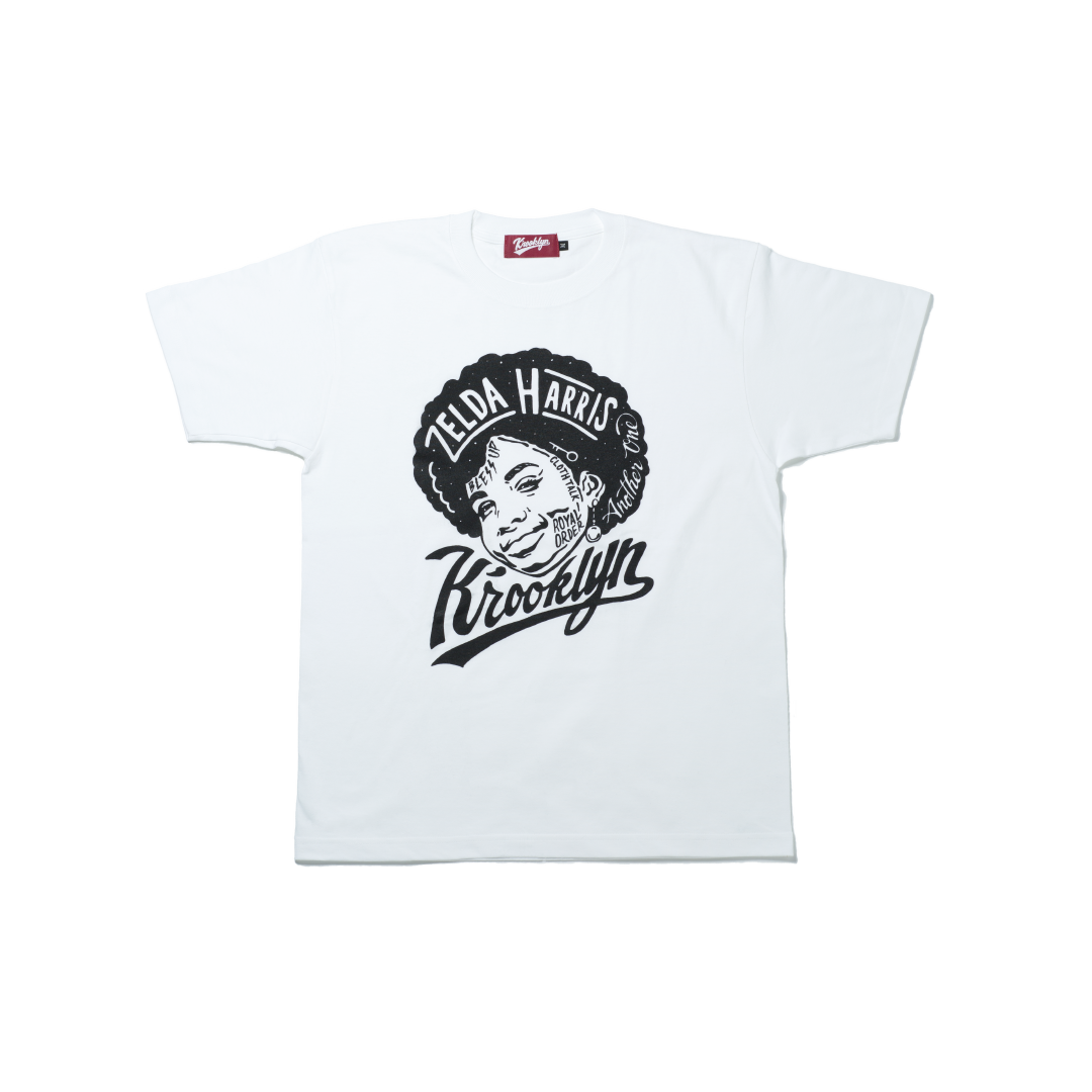 K’rooklyn T-Shirt × 上岡 拓也 ZELDA HARRIS - White