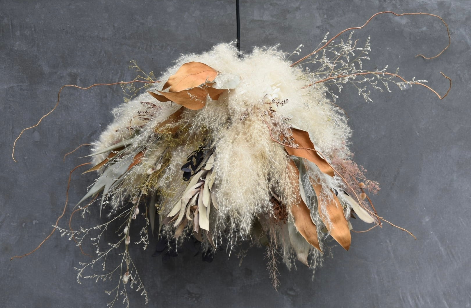 ドライフラワー★パンパスフライングボール★アンティーク風　ゆらゆら　1点物　癒し ドライフラワー☆パンパスフライングボール☆アンティーク風 ゆらゆら