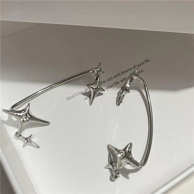 星型デザインのジルコン耳掛けピアス 인테리어
