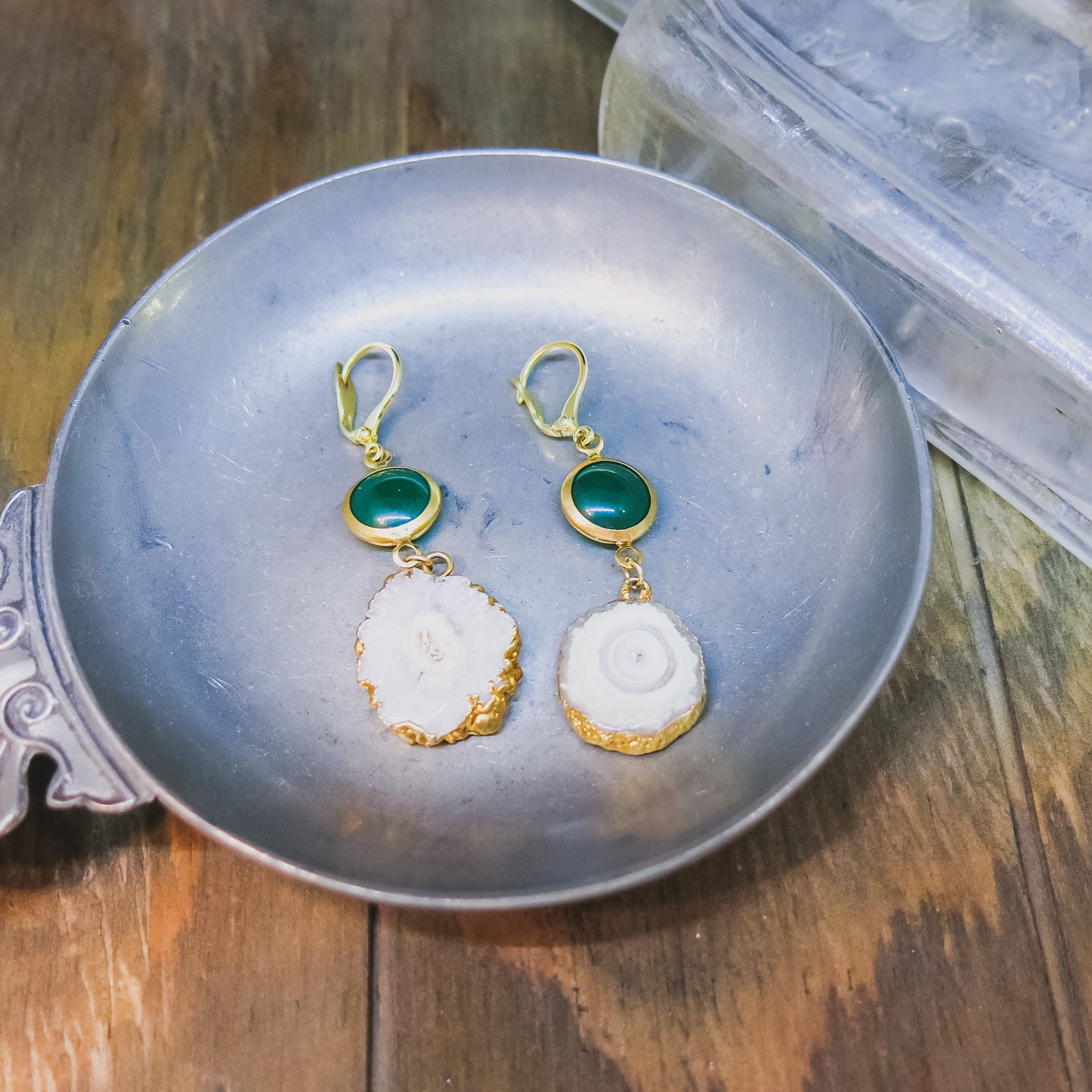 アンティークパーツ×ソーラークォーツのピアス