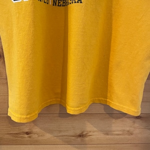 【OURAY】カレッジ アイオワ大学 Tシャツ IOWA ビッグロゴ アーチロゴ アメフト Lサイズ US古着 アメリカ古着