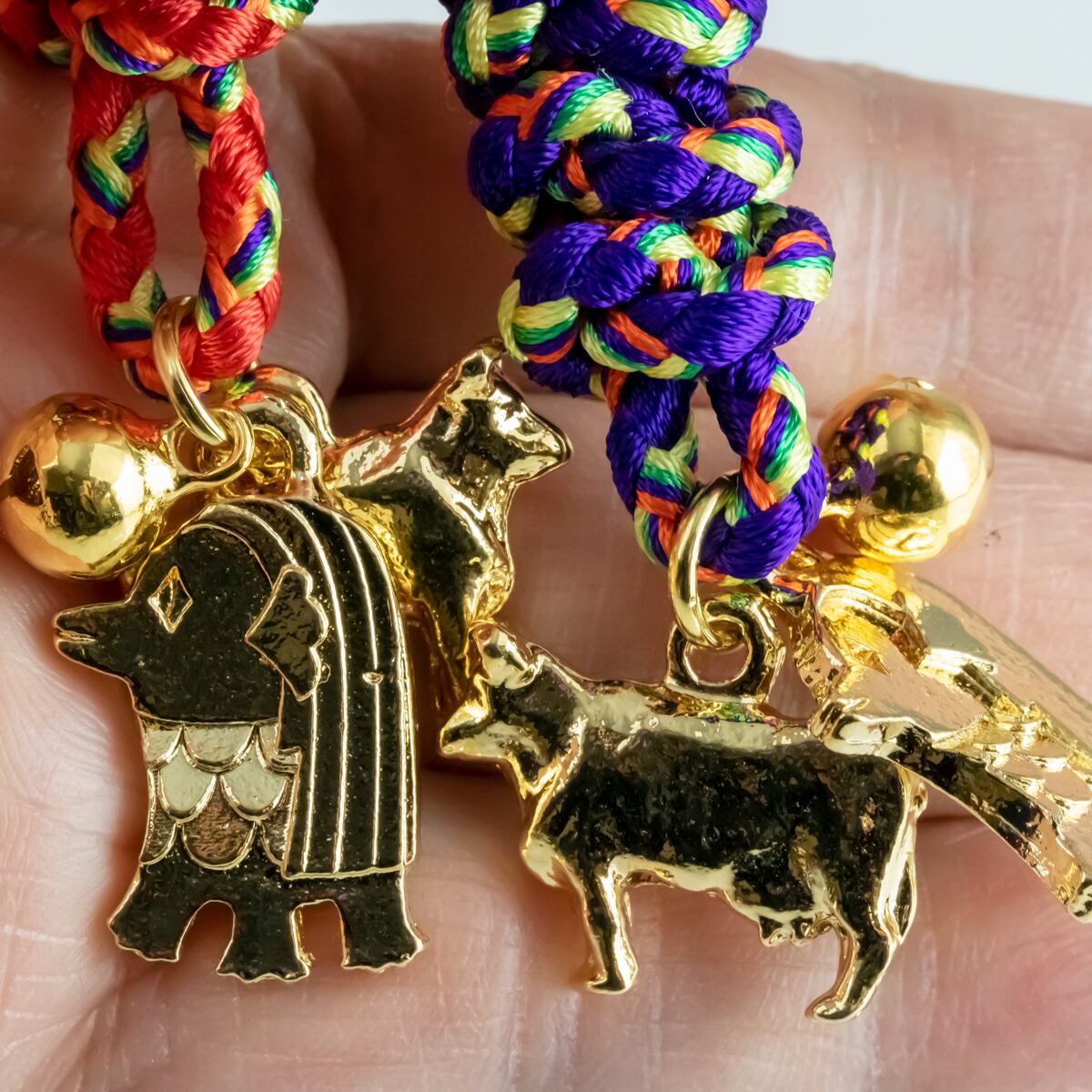 金運爆上げ 珍しい護摩祈祷の猛火に耐え燃え尽きない 強運の木製強運念珠