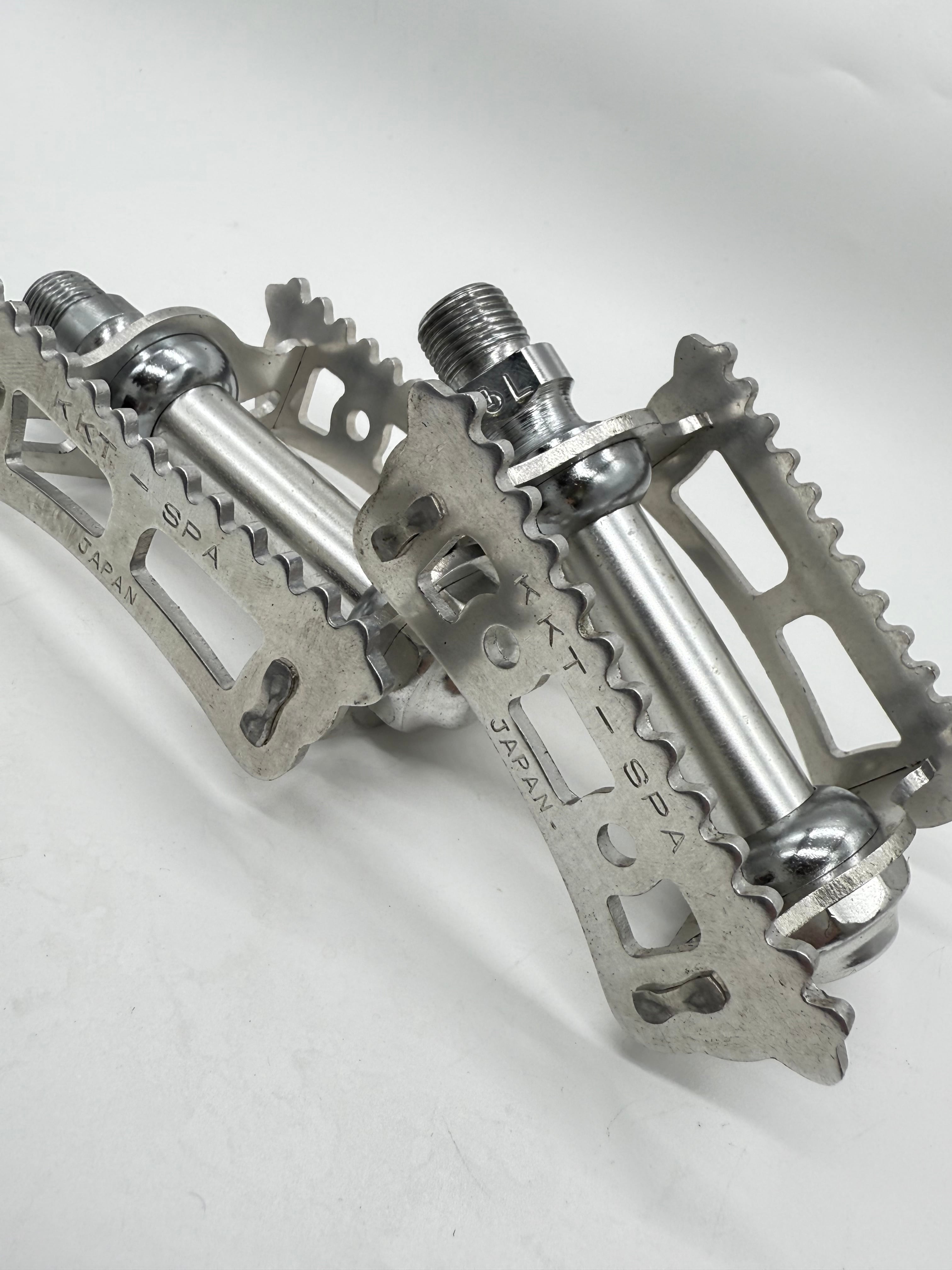 極東KYKUTO RACER PEDAL オールドパーツ新品箱入り 極東KYKUTO RACER PEDAL オールドパーツ新品箱入り 【公式通販】