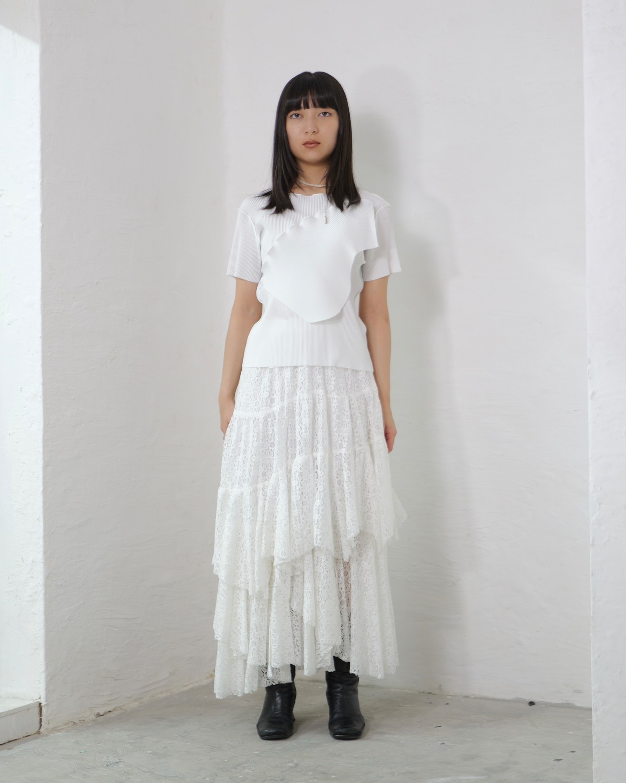 AMBERGLEAM - 2WAY Tiered Skirt ：LACE｜2WAY仕様／ドローコードシャーリング／ティアードレース／膝スリット／前後差アレンジ