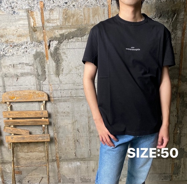 Maison Margiela メゾン マルジェラ Upside Down Logo T Shirts Black White Glamour Online Maison Margiela メゾン マルジェラ Upside Down Logo T Shirts Black White Glamour Online