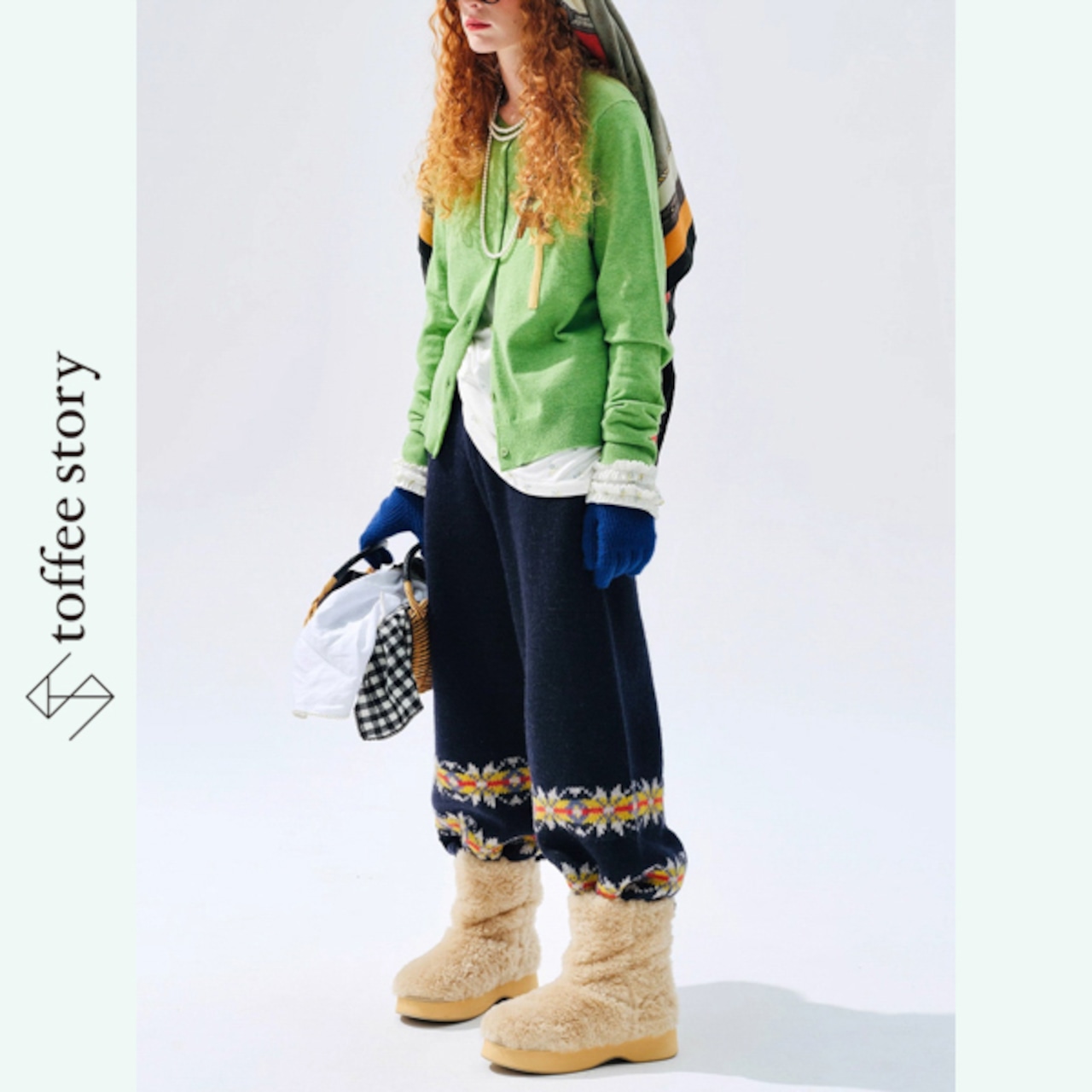 森を紡ぐレターアップリケのグリーンカーディガン《i0802》