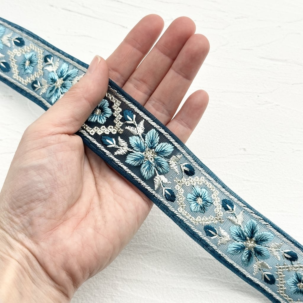 1ロール パステルフローラル [ターコイズ］インド刺繍リボン 1827-1R