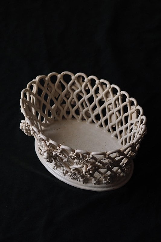 陶器の葡萄籠ジャルディニエ-antique pottery oval basket 陶器の葡萄籠ジャルディニエ-antique pottery oval basket