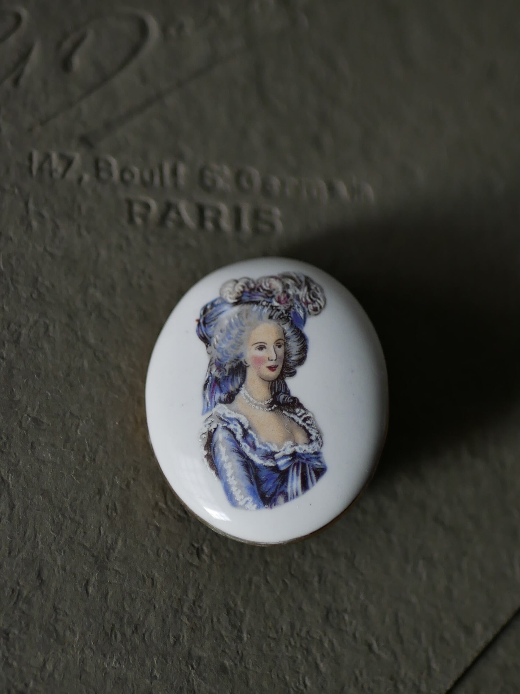 貴婦人ブローチ フランスアンティーク ブロカントのある暮らし