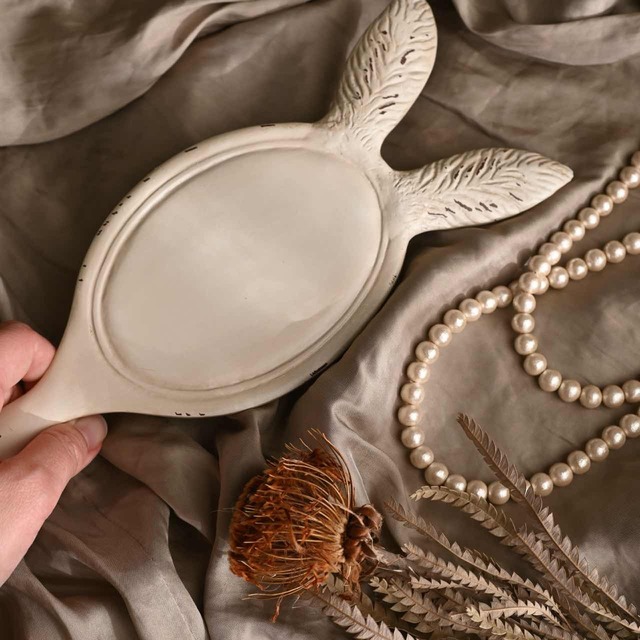 【 完売 】うさぎの手鏡 ホワイト｜ミラー アンティーク調 雑貨