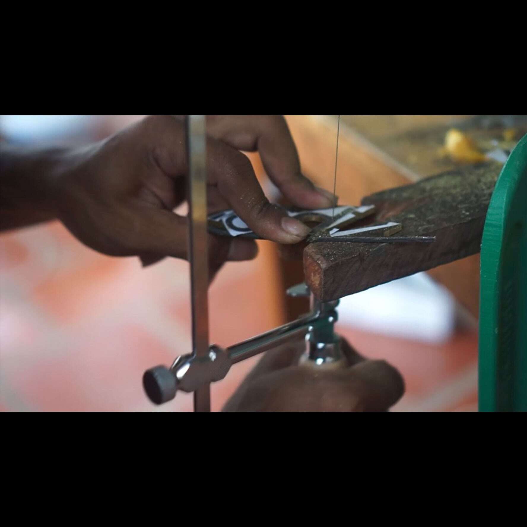 Tsuchi Mark Hoop | 槌目フープ | ピアス | &kow leather × brass