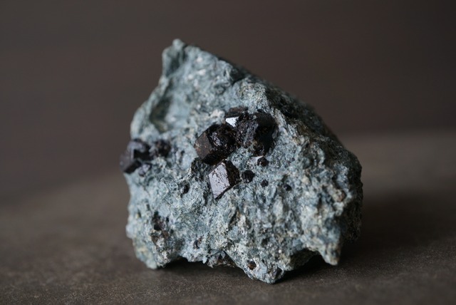 ロシア産アンドラダイトガーネット Andradite Garnet 1832