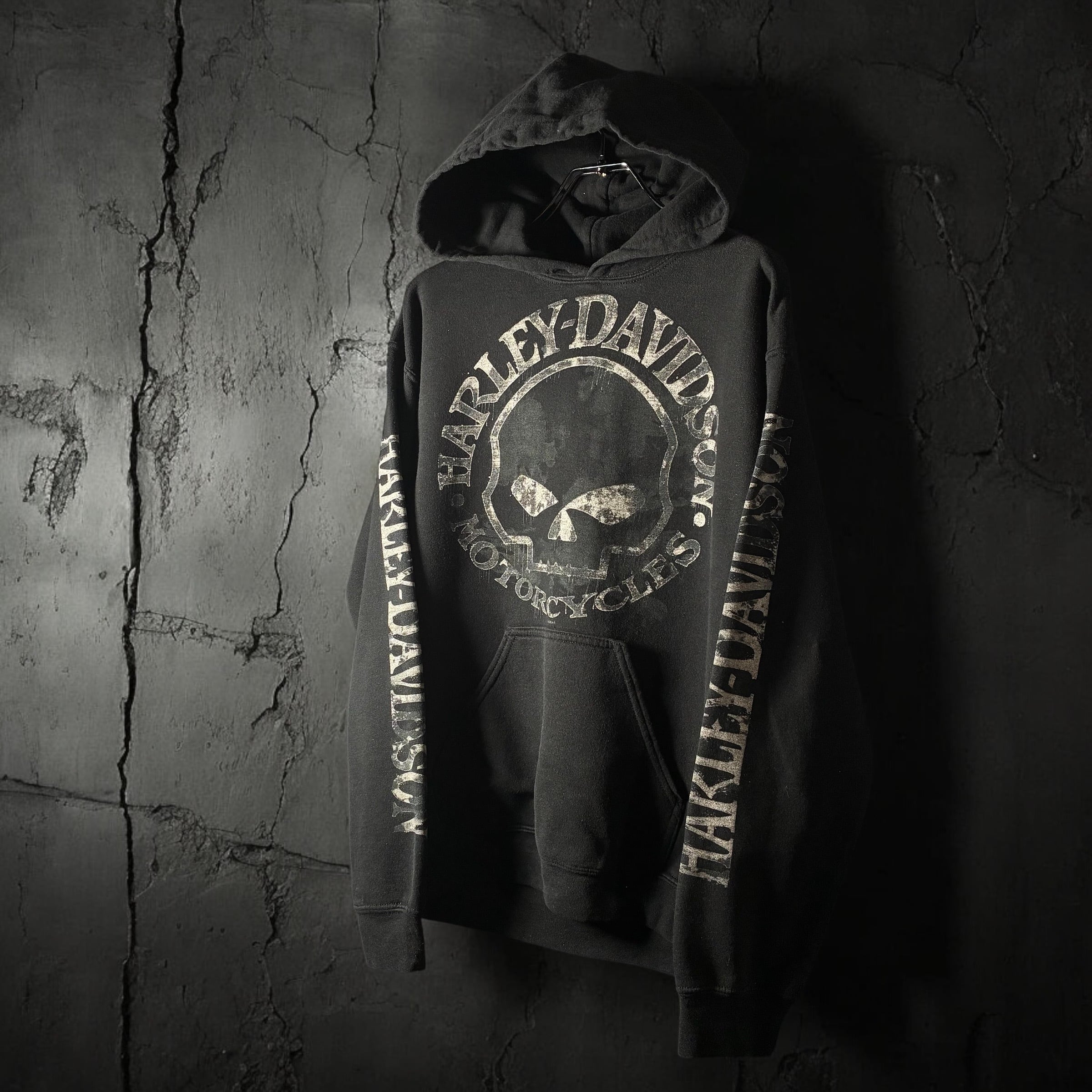 Harley-Davidson プルオーバーパーカー 袖プリント スカル ハーレー
